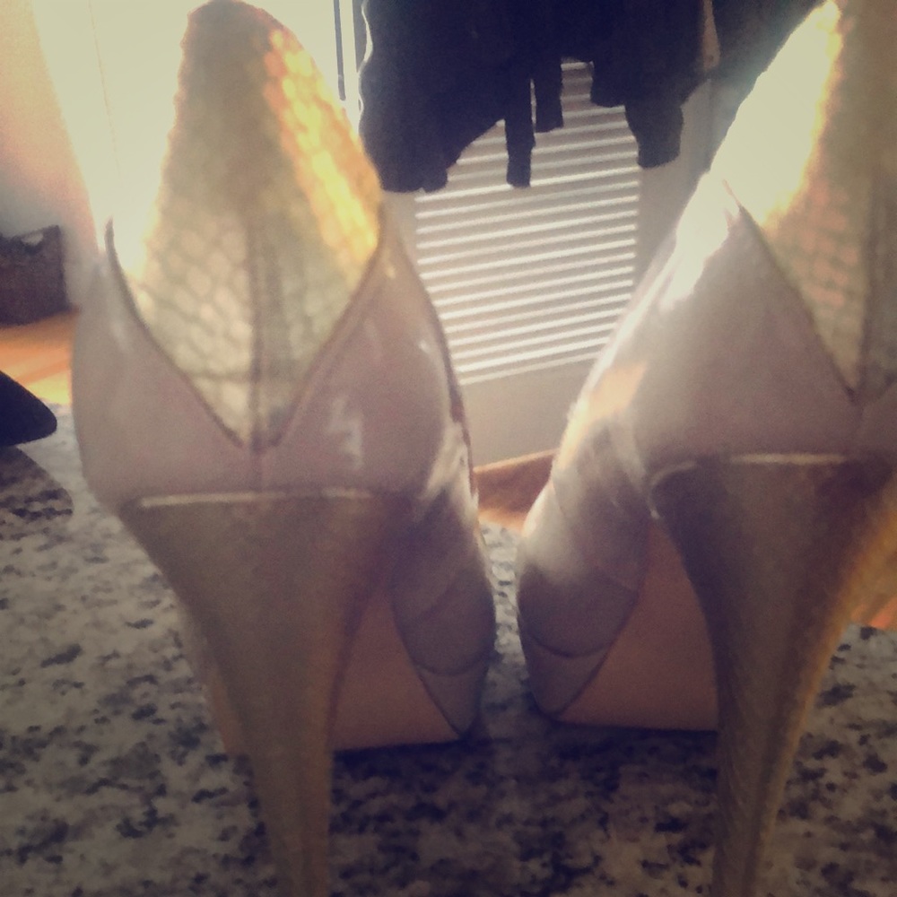 G by Guess: nude heel with gold heel!